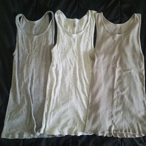 😍3 Tank Medium Tank Tops